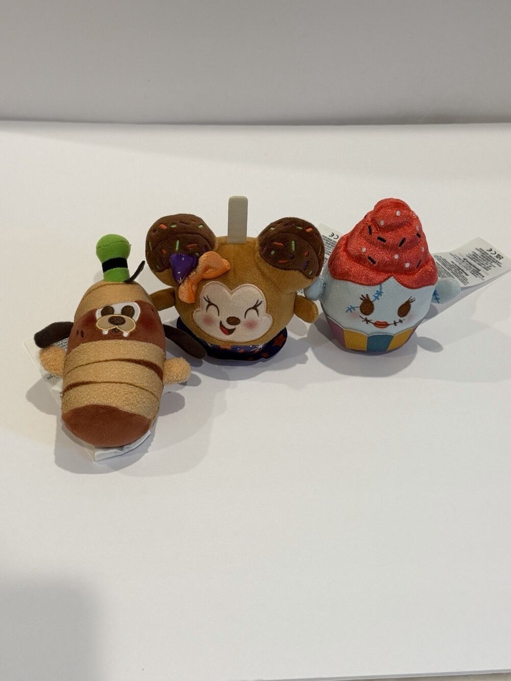 Disney Munchlings Halloween Plush Lot Goofy Mummy Minnie Cupcake Sally
